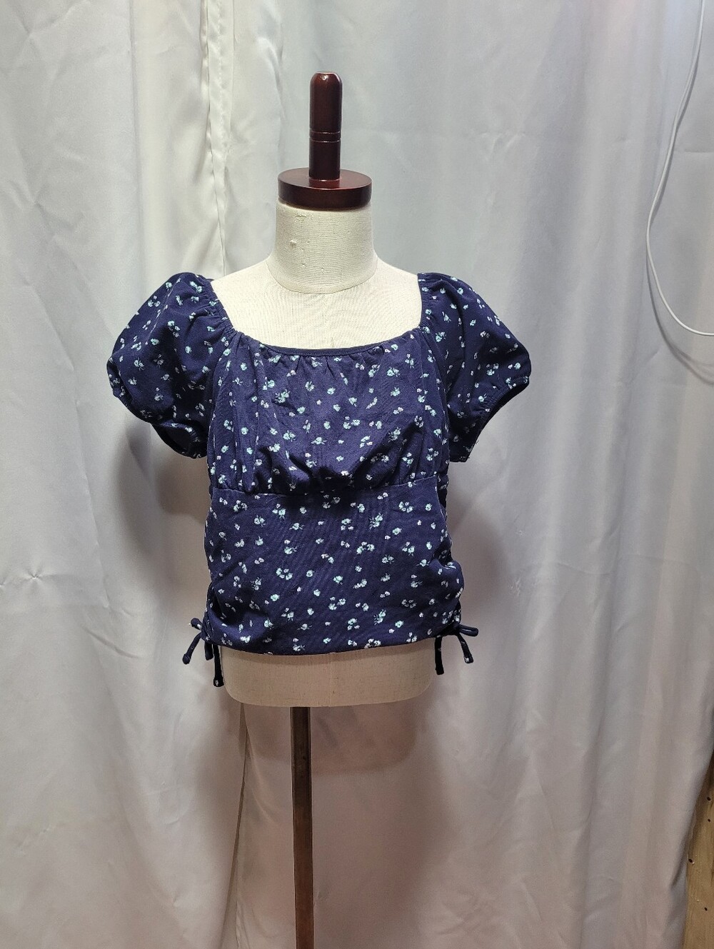 Girls Navy Floral Puff-Sleeve Top